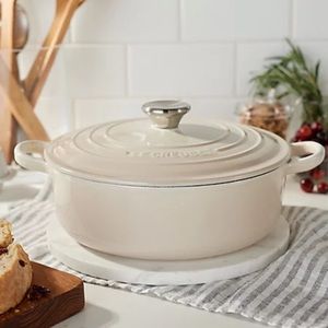 Le Creuset 3.5-qt Cast Iron Round Wide Dutch Oven (Meringue color)